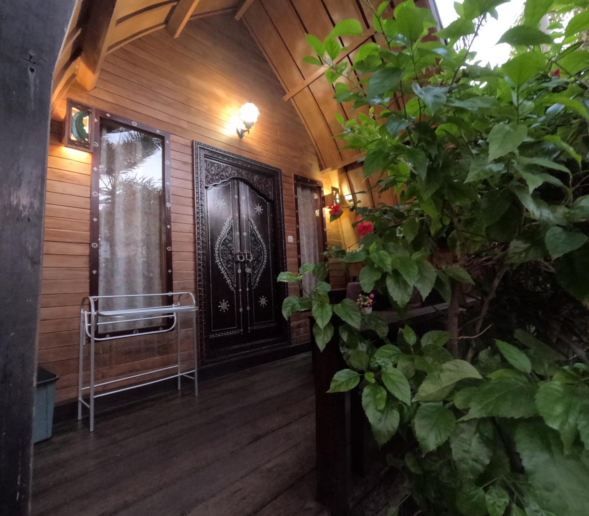 Banana Leaf Bungalow Gili Trawangan Esterno foto